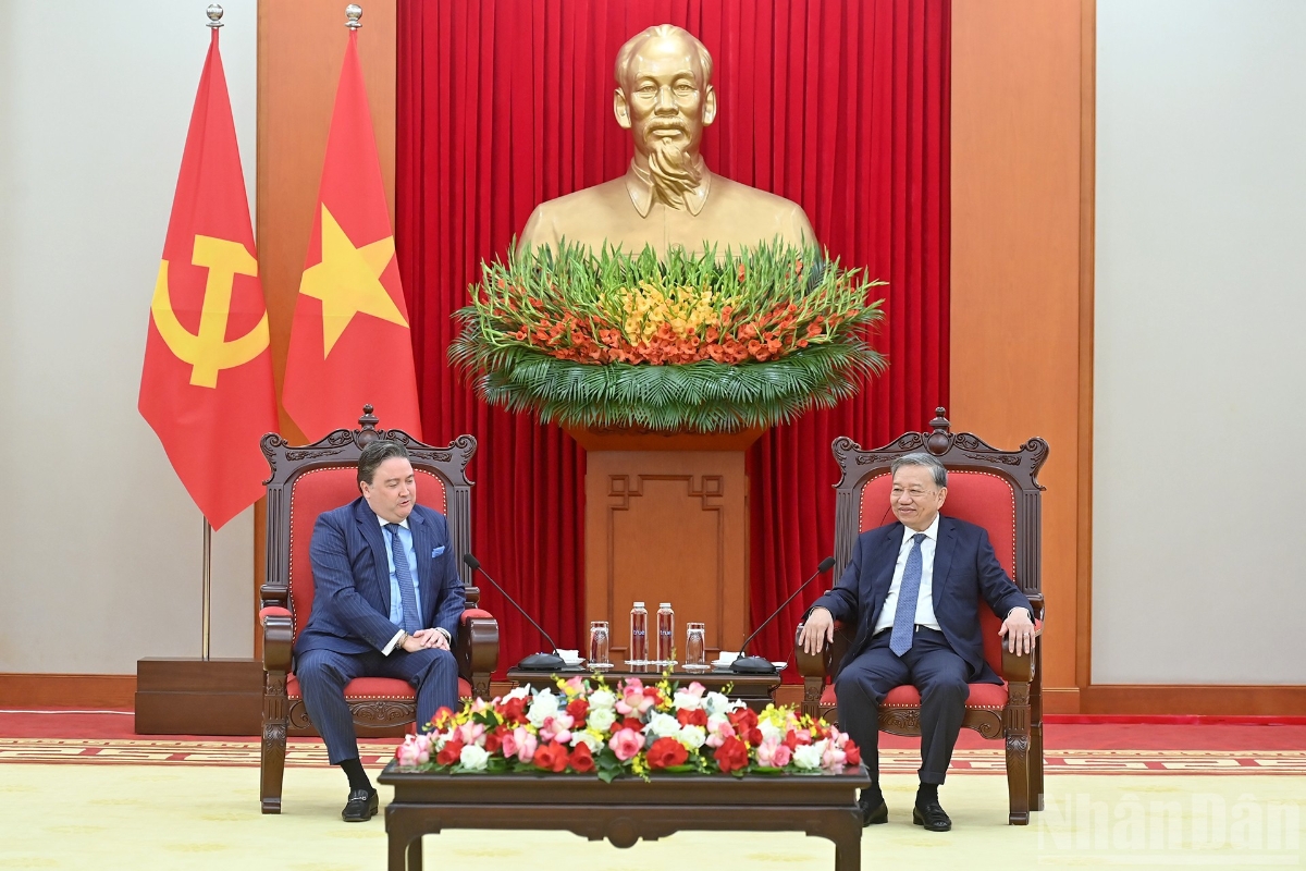 Tổng Bí thư Tô Lâm khẳng định Việt Nam sẽ tiếp tục tạo môi trường đầu tư thuận lợi cho các doanh nghiệp Mỹ đầu tư tại Việt Nam. Ảnh: Báo Nhân dân.