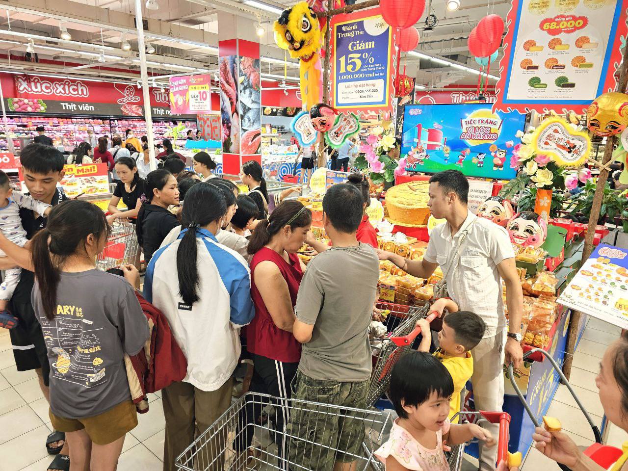 Hệ thống bán lẻ cũng khẩn trương kích cầu cho dịp Tết Trung thu 2025 sắp đến.
