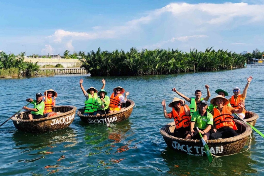 Du lịch xanh và trải nghiệm bản địa không đứng riêng lẻ mà song hành cùng nhau.