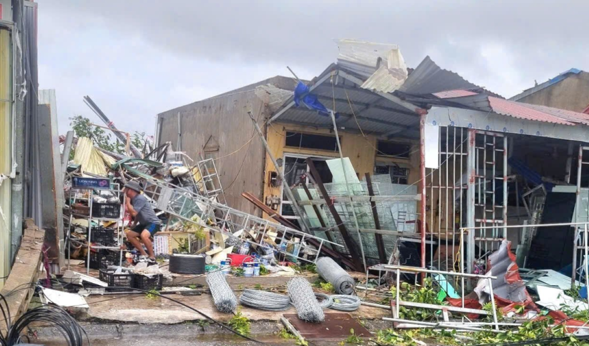 Nhà bị đổ sập tại Ninh Bình