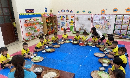 Công nhân, người lao động thấp gửi trẻ mầm non ở đâu để đảm bảo an toàn, tốt, rẻ?
