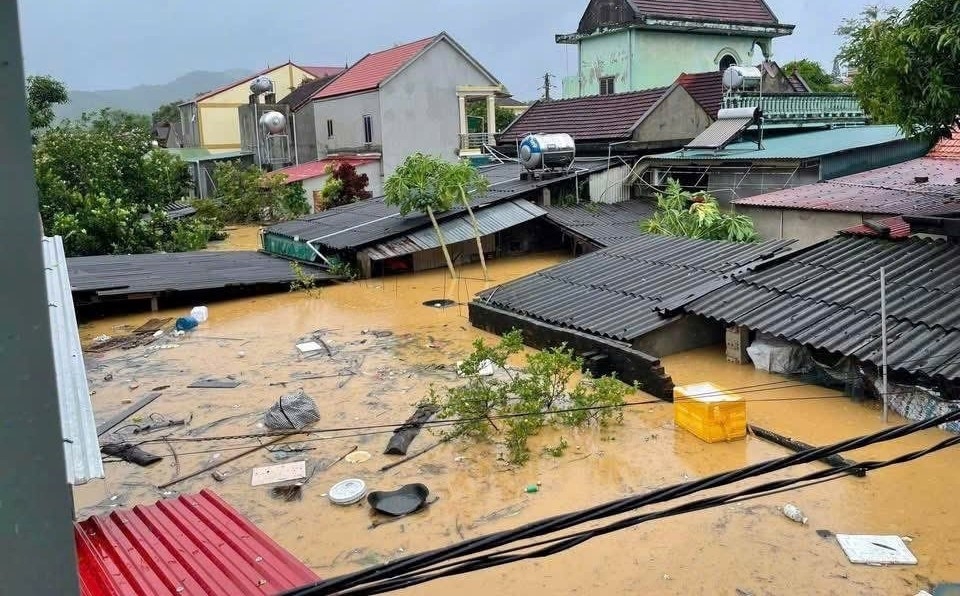 Người dân địa phương cho biết, đây là trận lũ mạnh hiếm thấy trong nhiều năm qua.