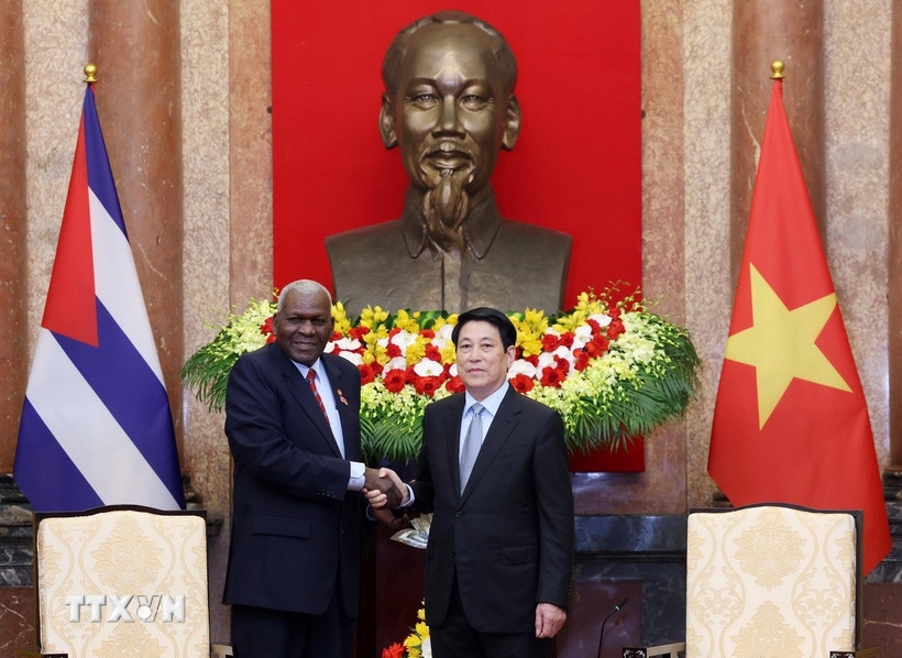 Chủ tịch nước Lương Cường và Chủ tịch Quốc hội Cuba Esteban Lazo Hernandez. Ảnh: TTXVN.