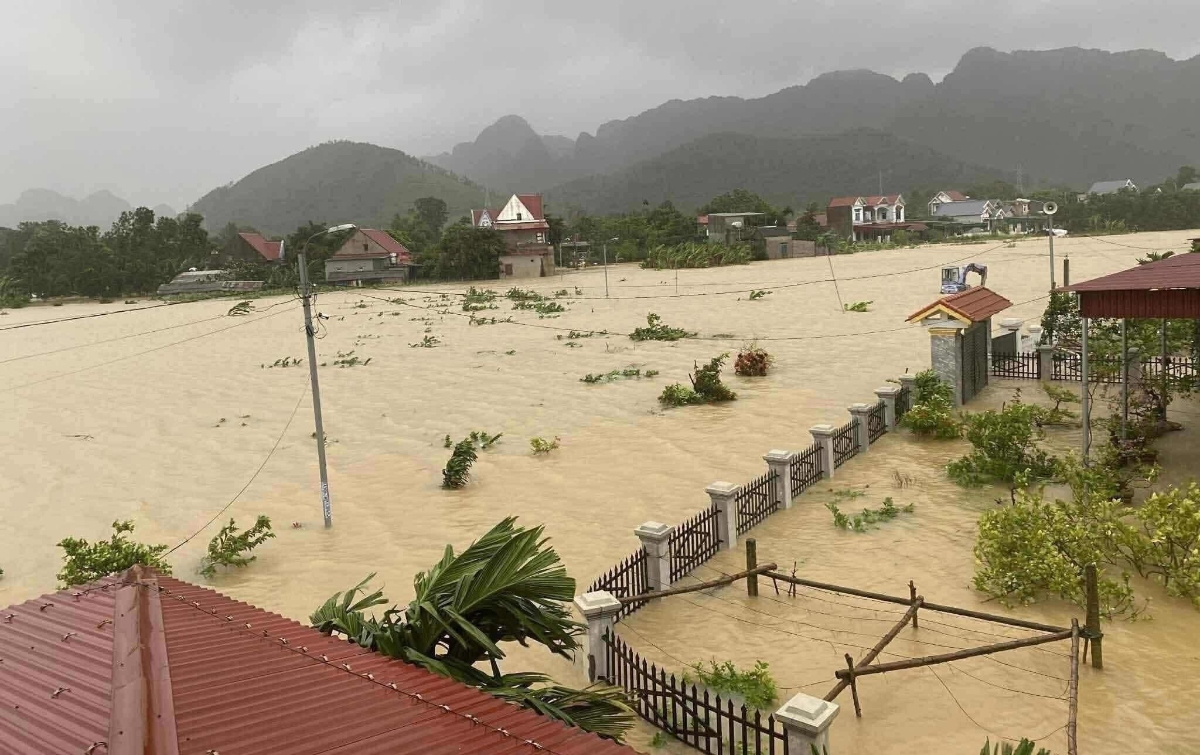 Biển nước bủa vây các xã Nông Cống, Tượng Lĩnh, Công Chính