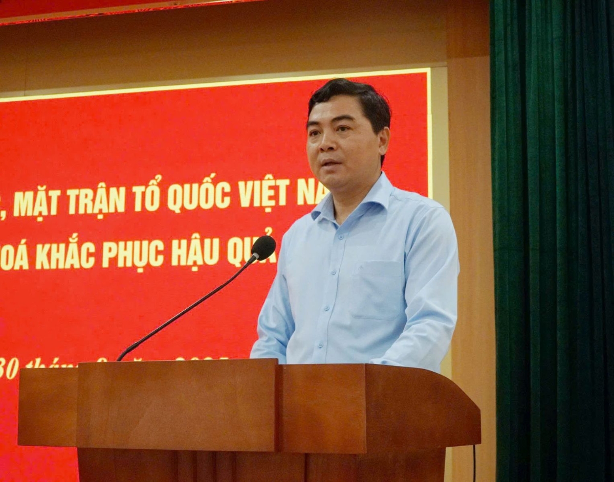 Chủ tịch UBND tỉnh Thanh Hoá Nguyễn Hoài Anh báo cáo một số thiệt hại ban đầu trên địa bàn tỉnh