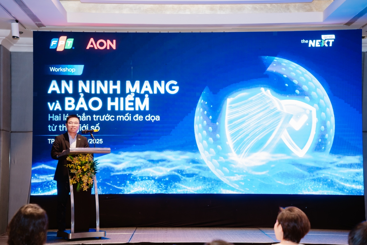 Ông Đặng Trường Thạch - Phó Chủ tịch Điều hành kiêm Phó Tổng giám đốc FPT IS, Tập đoàn FPT phát biểu tại hội thảo.