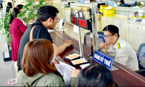 Chi cục Thuế thương mại điện tử lưu ý 8 nhóm thu nhập chuyển vào tài khoản cá nhân bắt buộc kê khai