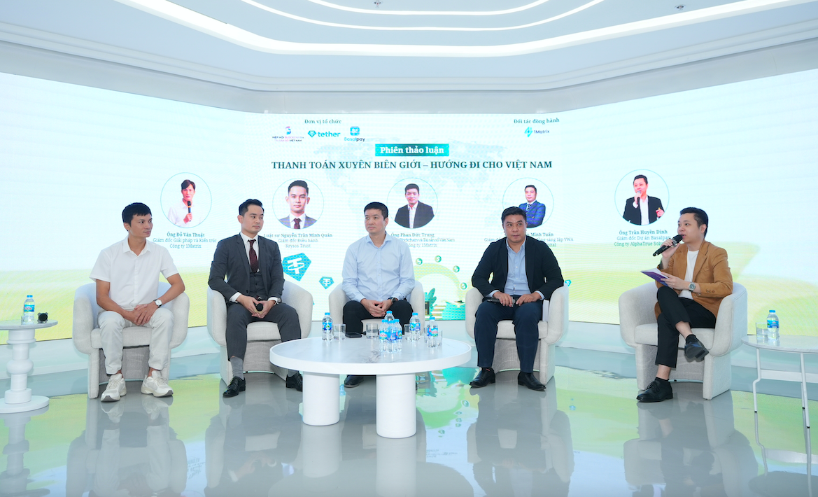 Thảo luận “Thanh toán xuyên biên giới - Hướng đi cho Việt Nam”.