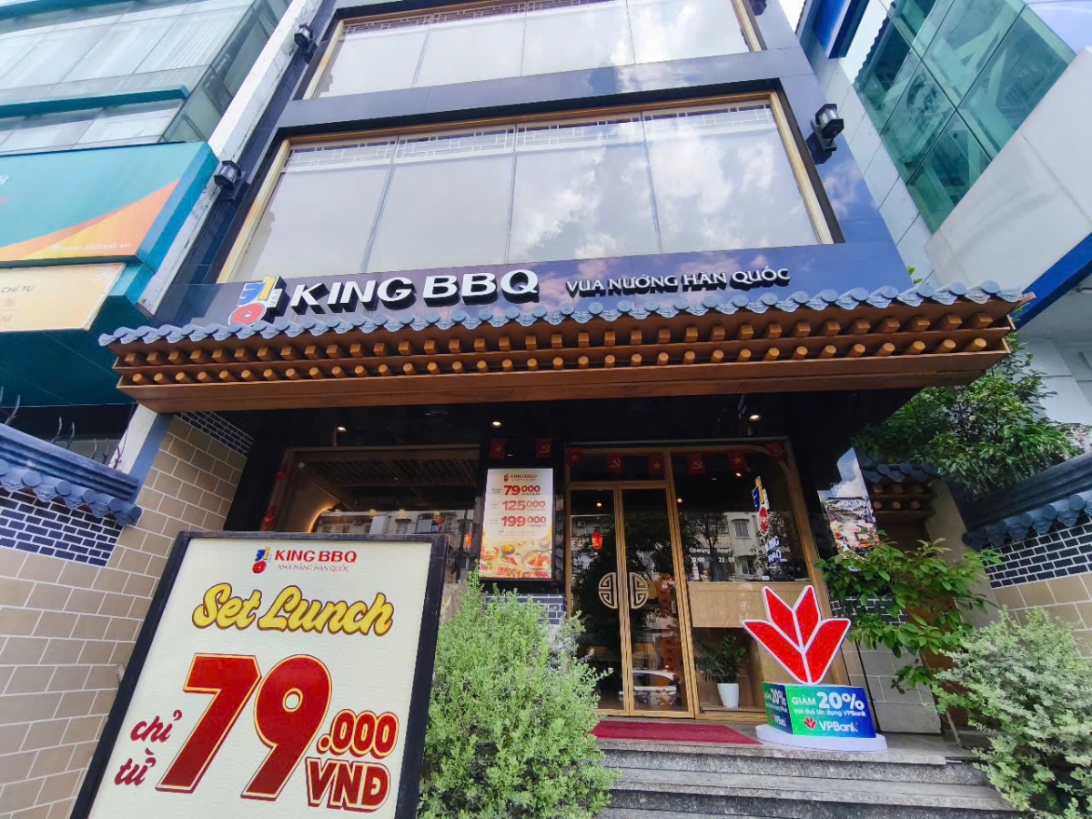 VPBank dành nhiều ưu đãi cho khách hàng tại các thương hiệu uy tín.