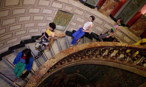 Versace và cuộc chuyển giao đáng chú ý nhất mùa mốt 2025