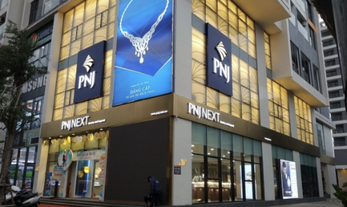 Bức tranh kinh doanh ngành bán lẻ: Giá vàng lập kỷ lục, ước tính lợi nhuận PNJ lao dốc