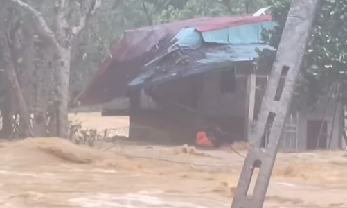 [Video]: Cận cảnh khoảng khắc 