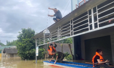 Hà Nội trích 55 tỷ đồng hỗ trợ nhân dân 5 tỉnh khắc phục hậu quả do bão số 10