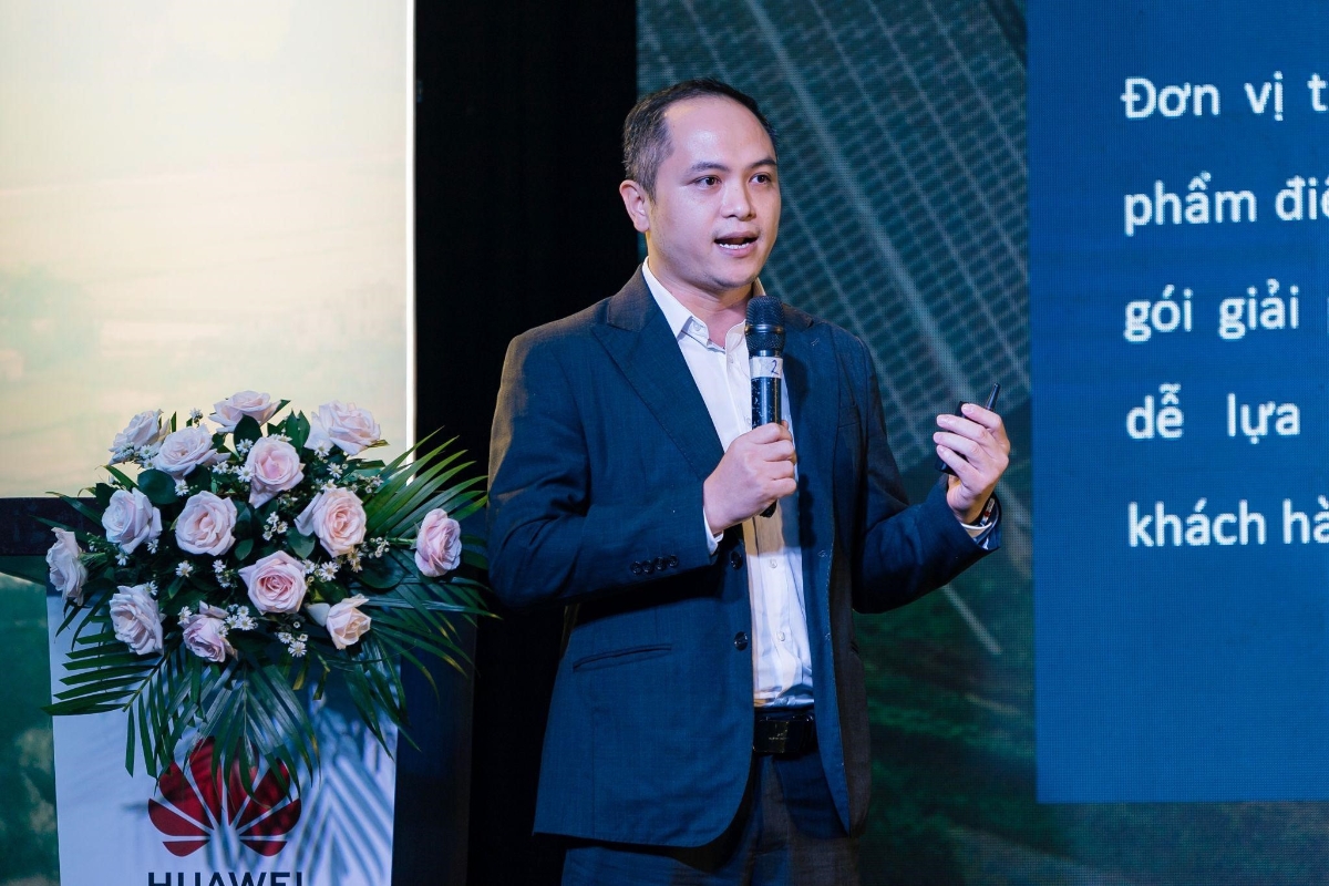 Ông Phan Khắc Hoàng, Phó Tổng giám đốc Manfusi Group chia sẻ “sống xanh” là xu hướng của các gia đình hiện đại.