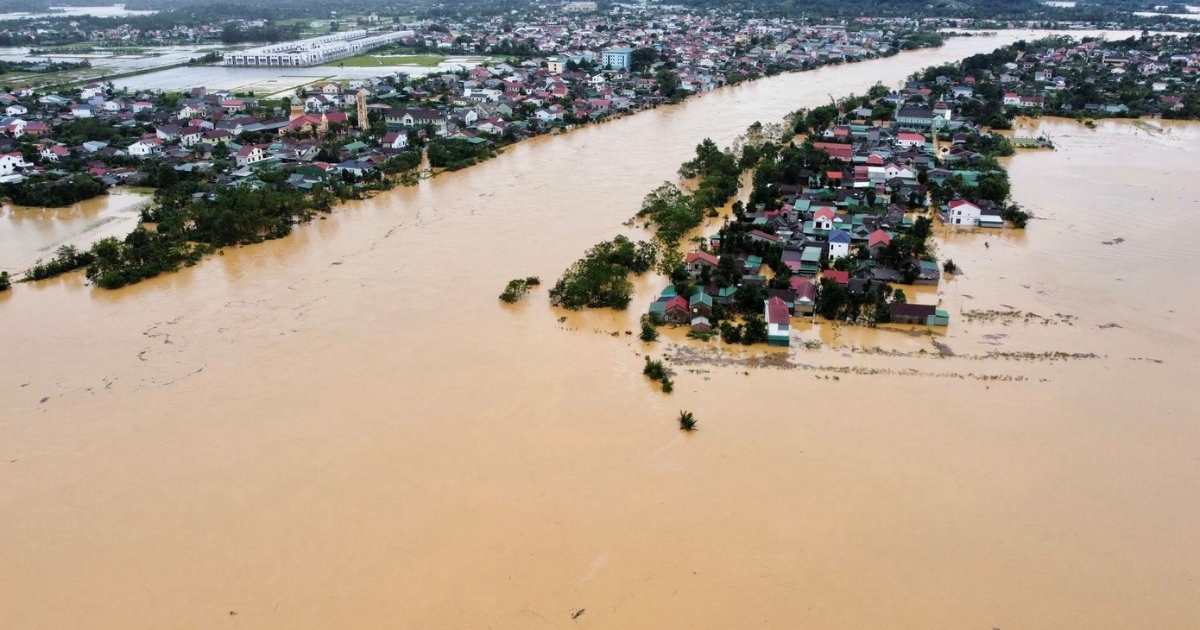 Mưa lũ dồn dập gây thiệt hại nặng nề tại nhiều tỉnh