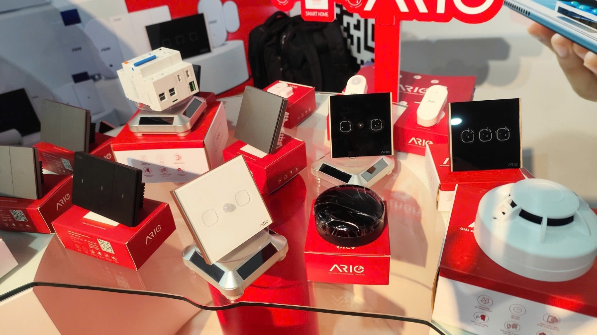 Một điểm chung dễ nhận thấy năm nay là công nghệ chiếu sáng thông minh đã được tích hợp sâu hơn.