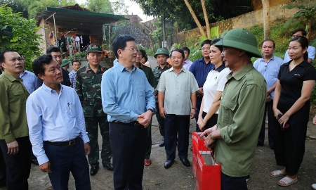 Phó Thủ tướng Mai Văn Chính kiểm tra công tác khắc phục hậu quả mưa lũ tại Tuyên Quang