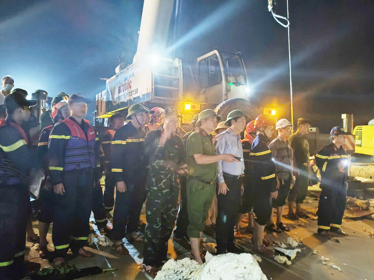 Phó Chủ tịch Thường trực UBND tỉnh Quảng Trị Hoàng Nam trực tiếp kiểm tra, chỉ đạo tại hiện trường