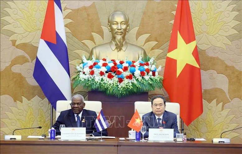 Chủ tịch Quốc hội Trần Thanh Mẫn và Chủ tịch Quốc hội Cuba Esteban Lazo Hernández chủ trì Phiên họp lần thứ hai Ủy ban hợp tác liên nghị viện giữa Quốc hội Việt Nam và Quốc hội Cuba - Ảnh: TTXVN