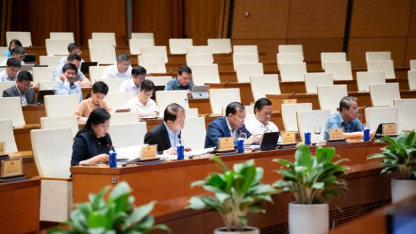 Đại biểu Quốc hội góp ý sửa đổi, bổ sung một số điều của 10 luật có liên quan đến an ninh, trật tự