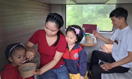 Tiếp tục dừng nhiều chuyến tàu do ảnh hưởng bão số 10