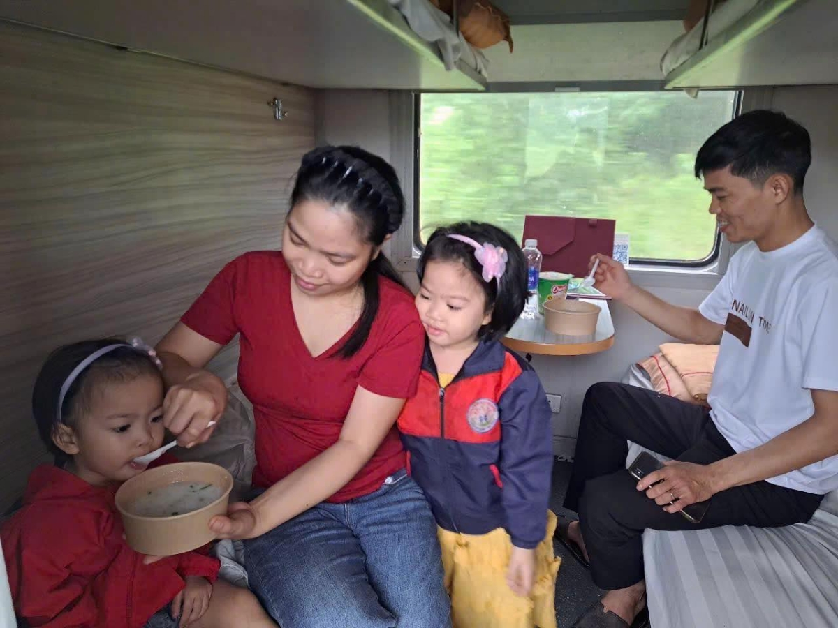 Để khẩn trương khắc phục sự cố, ngành đường sắt tạm dừng chạy tàu SP3/4 & SP7/8.