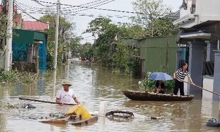 Nghệ An vẫn còn hơn 16.000 hộ dân ngập trong nước