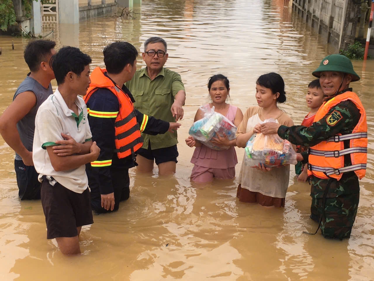 Chính quyền tỉnh Thanh Hóa đang huy động tối đa lực lượng, phương tiện để hỗ trợ người dân, không để người dân đói, khát