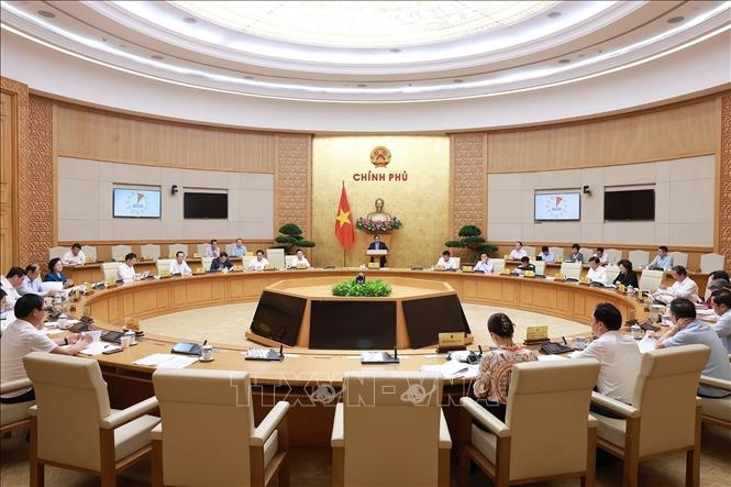 Chính chủ trì họp đánh giá kết quả vận hành mô hình chính quyền địa phương hai cấp. Ảnh: TTXVN