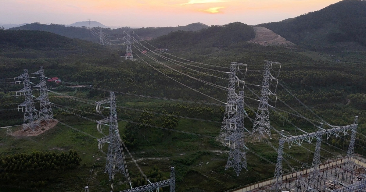 Đóng điện thành công dự án đường dây 500 kV Lào Cai - Vĩnh Yên, vượt tiến độ 8 tháng