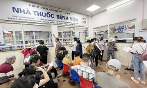 Bộ Y tế yêu cầu tuyệt đối không để thuốc tăng giá đột biến do bão lũ