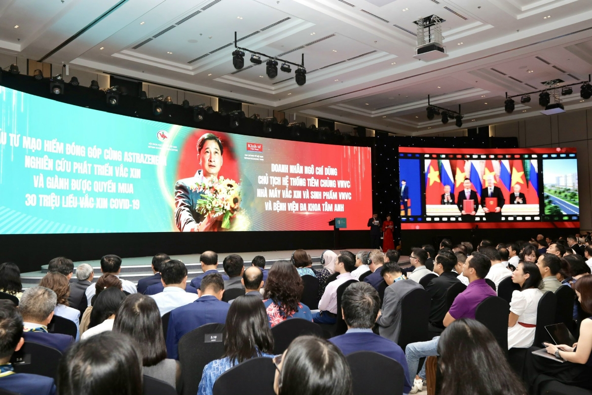 Toàn cảnh Diễn đàn Kinh tế mới Việt Nam 2025 diễn ra vào chiều ngày 2/10/2025. Ảnh: Việt Dũng.