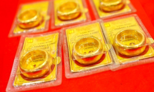 Một thương hiệu giảm giá mua vàng nhẫn “4 số 9”gấp 4 lần giảm giá bán