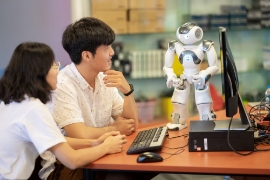 Nhu cầu về chuyên gia robot toàn diện ngày càng tăng cao. Nguồn ảnh: RMIT