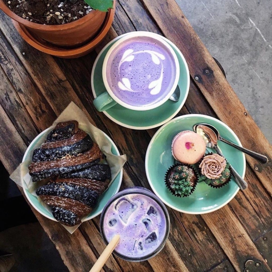 Văn hóa “flex” trong giới trẻ hiện nay khá giống với thuật ngữ Instagrammable. 