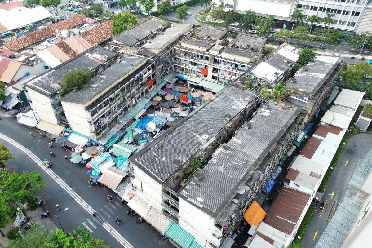 Chung cư Vĩnh Hội ờ TP. Hồ Chí Minh xuống cấp nhiều năm nay - Ảnh minh họa.