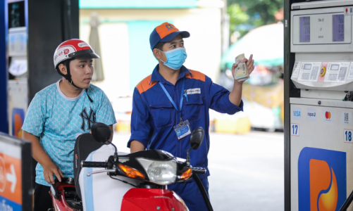 Đồng loạt tăng giá xăng dầu