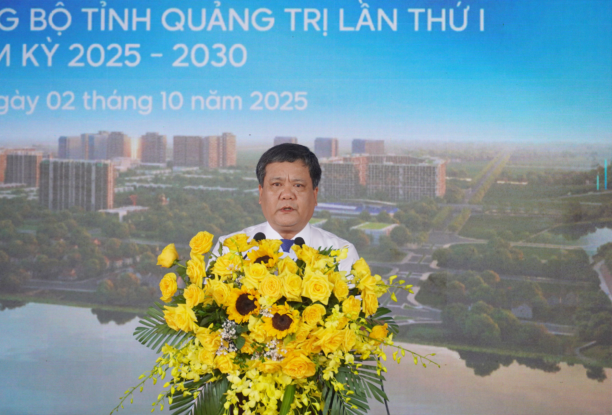 Chủ tịch UBND tỉnh Quảng Trị Trần Phong phát biểu tại buổi lễ