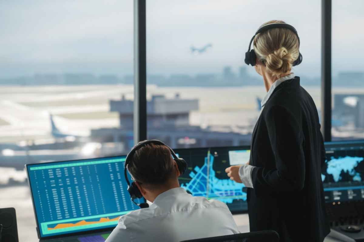 Việc đưa AI vào kiểm soát không lưu khiến các cơ quan quản lý phải thận
trọng.&nbsp;