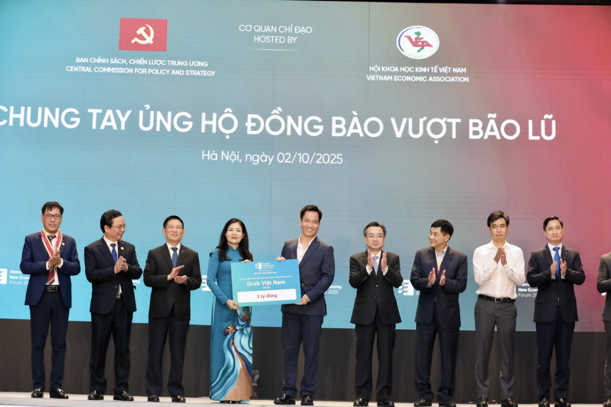 Mở đầu&nbsp;Diễn đàn Kinh tế mới 2025 (Vietnam New Economy Forum 2025)&nbsp;và chương trình&nbsp;Thương hiệu Mạnh Việt Nam 2025,&nbsp;Ban tổ chức đã phát động chương trình chung tay ủng hộ đồng bào miền Trung bị ảnh hưởng bởi cơn bão&nbsp;Bualoi (bão&nbsp;số 10)...
