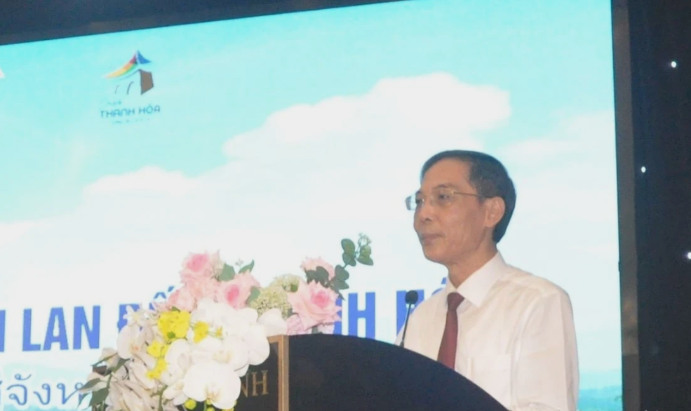 Ông Đầu Thanh Tùng, Phó Chủ tịch UBND tỉnh Thanh Hoá phát biểu tại hội nghị. Ảnh: Nguyễn Đạt