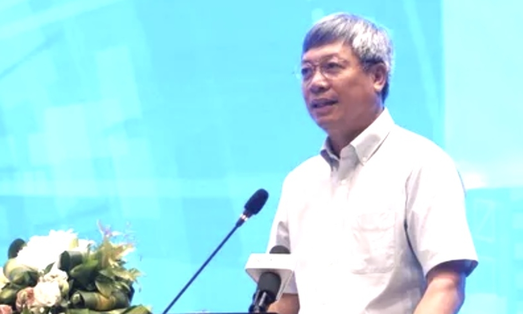 Phó Chủ tịch UBND TP. Đà Nẵng Hồ Quang Bửu phát biểu tại hội nghị.