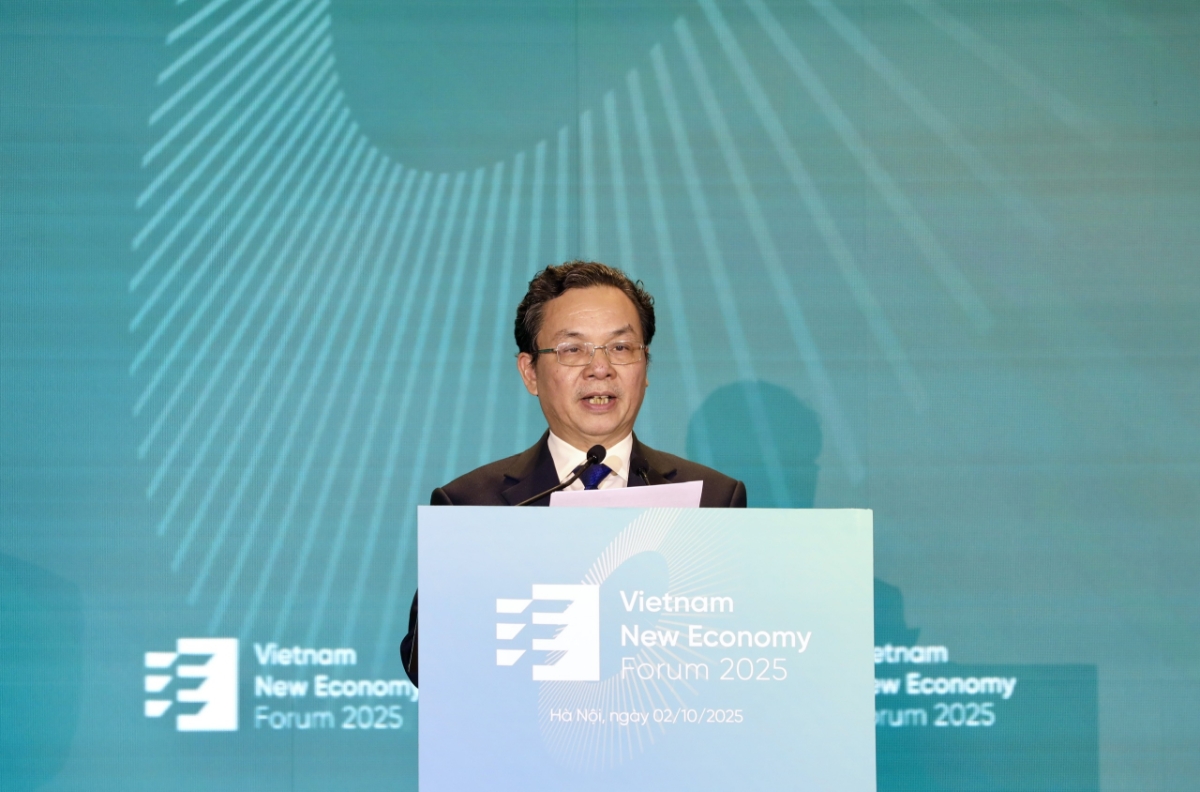 GS.TS. Hoàng Văn Cường, Thành viên Hội đồng Tư vấn chính sách của Thủ tướng Chính phủ, Phó Chủ tịch Hội Khoa học Kinh tế Việt Nam, phát biểu tai Diễn đàn.