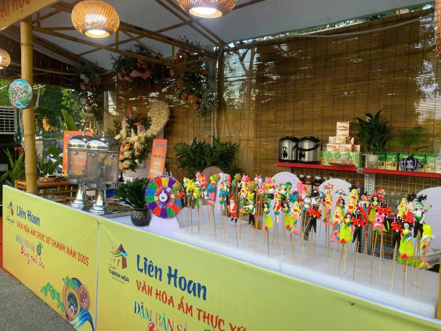 Không gian ẩm thực kết hợp tái hiện sinh hoạt cộng đồng