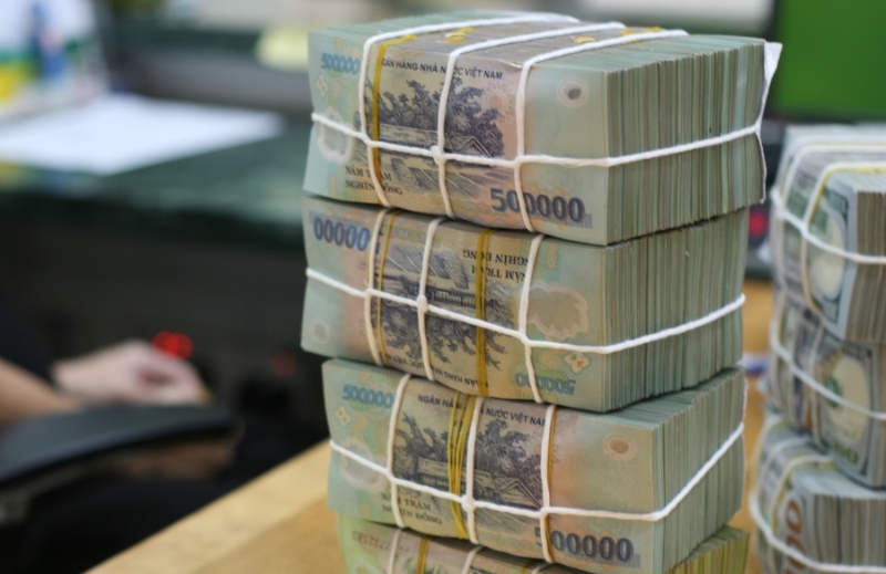 Total outstanding credit hits $668 billion