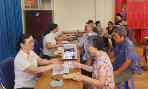 Bộ Y tế đôn đốc các tỉnh sớm chi trả trợ cấp hưu trí, xã hội