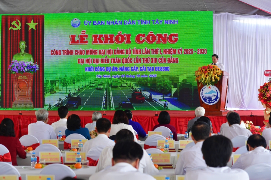 Ông Nguyễn Văn Út - Phó bí thư Tỉnh ủy, Chủ tịch UBND tỉnh Tây Ninh phát biểu tại lễ khởi công.