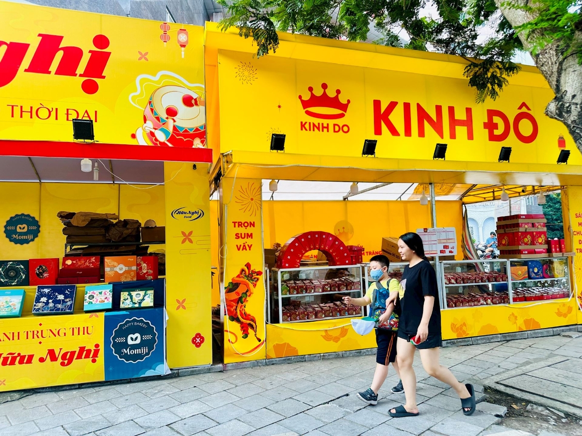 Mặc dù phong phú về chủng loại, nhưng sức mua trên thị trường bánh Trung thu khá ảm đạm. 