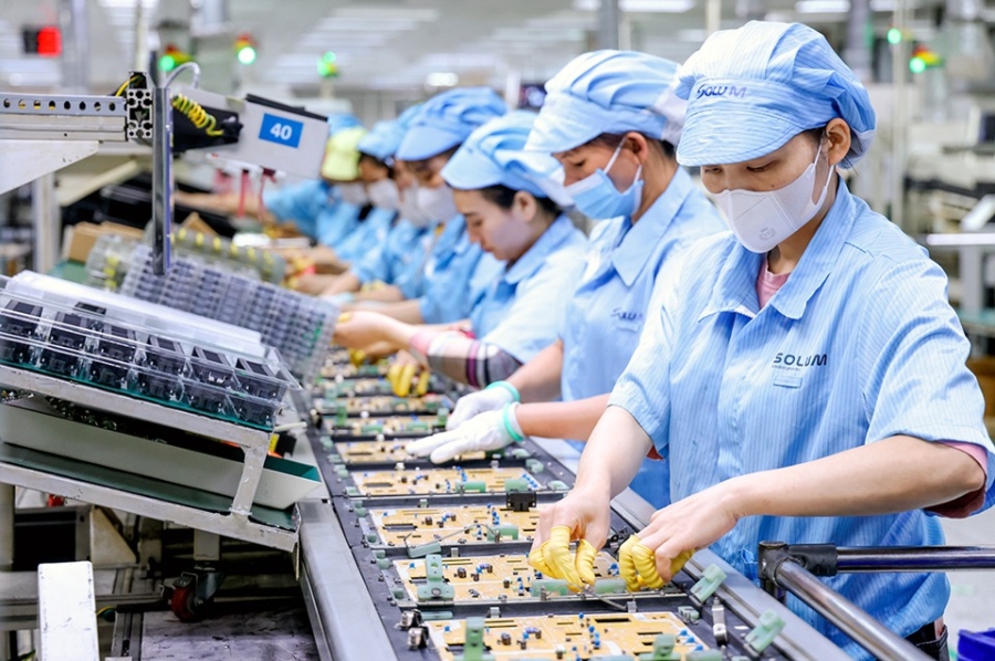 Theo World Bank, Việt Nam càng thu hút và phát triển được nhiều nhân tài thì càng linh hoạt và chủ động trên toàn chuỗi giá trị ngành bán dẫn. Ảnh minh họa