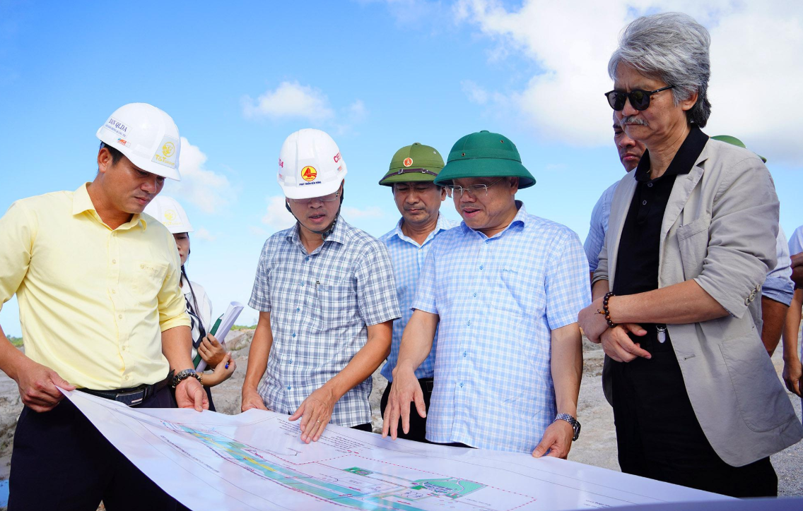 Phó Chủ tịch UBND tỉnh Quảng Trị Lê Đức Tiến làm việc với doanh nghiệp dự án